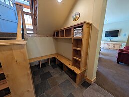 Keystone Prospectors Home 669 by SummitCove Vacation Lodging