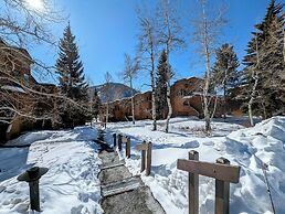 Tennis Townhomes 1314