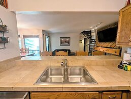 Flying Dutchman 1164 by SummitCove Vacation Lodging