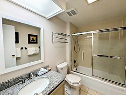 Flying Dutchman 1164 by SummitCove Vacation Lodging