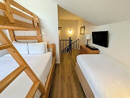 Flying Dutchman 1164 by SummitCove Vacation Lodging