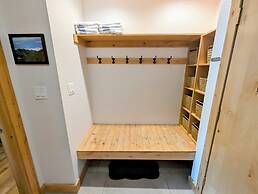 Flying Dutchman 1164 by SummitCove Vacation Lodging