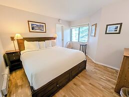 Flying Dutchman 1164 by SummitCove Vacation Lodging