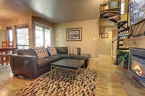 Flying Dutchman 1164 by SummitCove Vacation Lodging