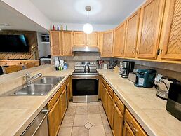 Flying Dutchman 1164 by SummitCove Vacation Lodging