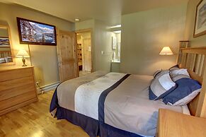 Flying Dutchman 1164 by SummitCove Vacation Lodging