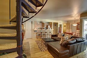 Flying Dutchman 1164 by SummitCove Vacation Lodging