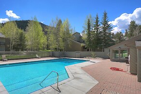 Flying Dutchman 1164 by SummitCove Vacation Lodging