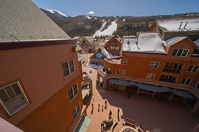 Buffalo Lodge 8412 by SummitCove Vacation Lodging