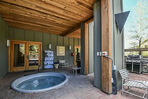 Buffalo Lodge 8412 by SummitCove Vacation Lodging