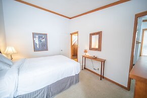 Tennis Townhomes 1326