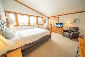 Tennis Townhomes 1326