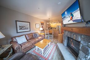 Buffalo Lodge 8320 by SummitCove Vacation Lodging