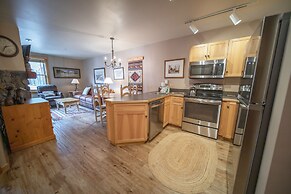 Buffalo Lodge 8320 by SummitCove Vacation Lodging