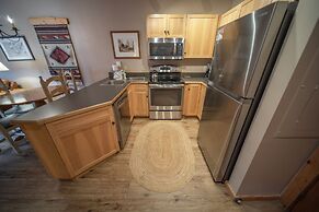 Buffalo Lodge 8320 by SummitCove Vacation Lodging