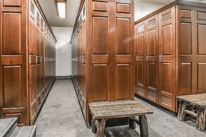 Buffalo Lodge 8320 by SummitCove Vacation Lodging