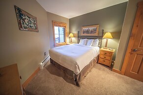 Expedition Station 8590 by SummitCove Vacation Lodging