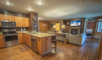 Expedition Station 8590 by SummitCove Vacation Lodging