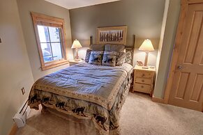 Expedition Station 8590 by SummitCove Vacation Lodging