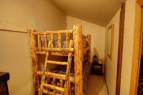 Flying Dutchman 1137 by SummitCove Vacation Lodging