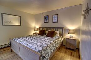 Flying Dutchman 1137 by SummitCove Vacation Lodging