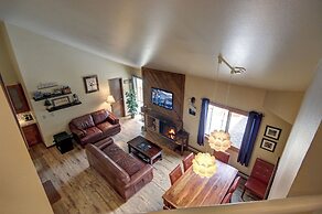 Flying Dutchman 1137 by SummitCove Vacation Lodging