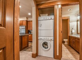 Lone Eagle 3001 by SummitCove Vacation Lodging