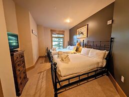 Lone Eagle 3001 by SummitCove Vacation Lodging