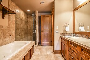 Lone Eagle 3001 by SummitCove Vacation Lodging