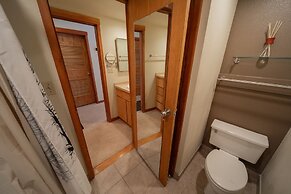 Lakeside 1495 by SummitCove Vacation Lodging