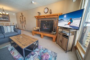 Lenawee 1738 by SummitCove Vacation Lodging