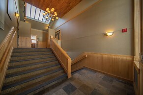 Lenawee 1738 by SummitCove Vacation Lodging