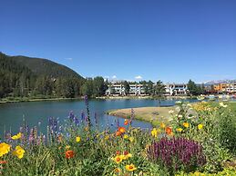 Lenawee 1738 by SummitCove Vacation Lodging