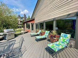 Lenawee 1738 by SummitCove Vacation Lodging