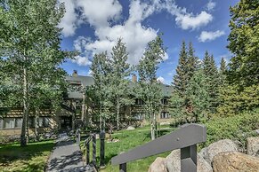 Lenawee 1738 by SummitCove Vacation Lodging