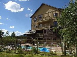 Red Hawk Lodge 2275