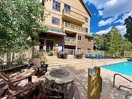 Red Hawk Lodge 2275