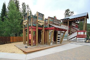 Red Hawk Lodge 2275