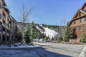 Red Hawk Lodge 2275