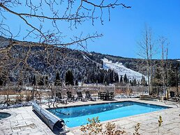 Red Hawk Lodge 2275