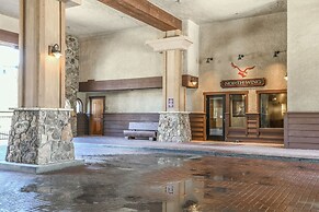 Red Hawk Lodge 2275