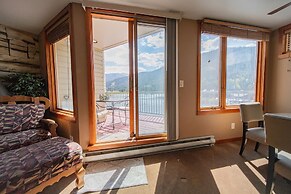 Lakeside 1481 by SummitCove Vacation Lodging