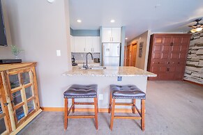 Lakeside 1481 by SummitCove Vacation Lodging