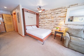 Lakeside 1481 by SummitCove Vacation Lodging