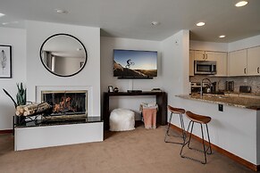 Lakeside 1481 by SummitCove Vacation Lodging