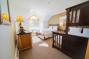 Gateway Lodge 5099 by SummitCove Vacation Lodging