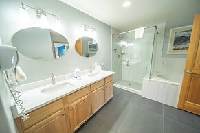 Gateway Lodge 5099 by SummitCove Vacation Lodging