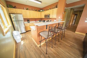 Gateway Lodge 5099 by SummitCove Vacation Lodging