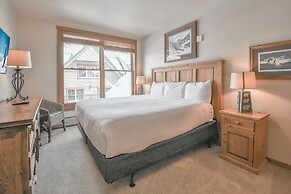 Black Bear 8052 by SummitCove Vacation Lodging