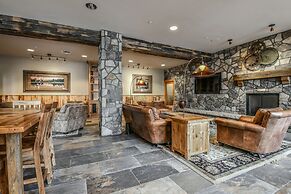 Black Bear 8052 by SummitCove Vacation Lodging
